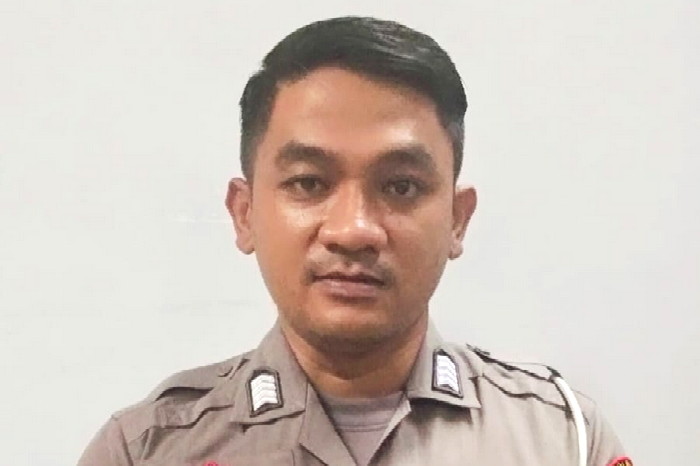 Bripka Angga menggantikan Aipda Fery Nurdiana sebagai Baur STNK. ( Dok.Hariansumedang.com / Dody NSH)