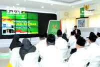 Pengukuhan tadi, sebagai komitmen Baznas dalam mengelola zakat secara profesional dan sesuai dengan syariahnya. ( Dok.Hariansumedang.com / Dody NSH)