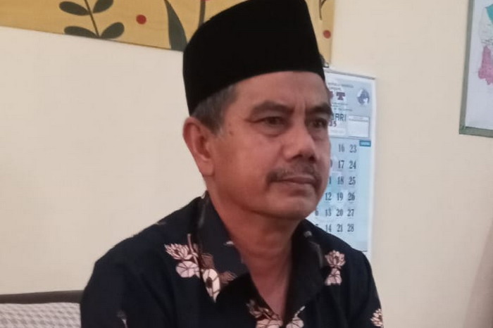 Kepala SD Negeri Karanglayung Mahmud S.pd.SD menyatakan bahwa kebijakan ini sangat mendukung peningkatan produktivitas dan kesejahteraan guru dan staf ( Dok.Hariansumedang.com / Nsh / Dody )