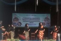 Kreasi seni siswa tampil diantaranya seni reak barongan, pencak silat dan tari-tarian, di awal acara lantunan ayat suci Al Qur’an dari salah seorang siswi ( Dok.Hariansumedang.com / Tatang Tarmedi )