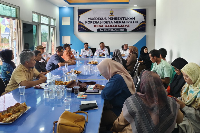 Terbentuknya kepengurusan berawal dari proses rapat para stake holder desa pada Sabtu, 17 Mei 2025 ( Dok.Hariansumedang.com / Dody Nsh )