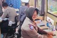 Tampaknya, bukan sekadar melayani tugas administratif, Simling ini berupaya menciptakan layanan menyenangkan ( Dok.Haroansumedang.com / Dody Nsh )