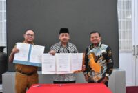 Bupati Dony Ahmad Munir, Sidik Japar dan Asep Tatang Turut hadir dalam acara tersebut ( Dok.Hariandumedang.com / Siti Kowati )