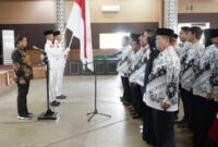 Berdasarkan SK kepengurusan yang baru, Pepen Supendi kembali dipercaya memimpin PGRI Kabupaten Sumedang untuk kedua kalinya  ( Tang )