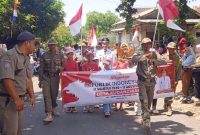 Masing masing desa menampilkan hasil pembangunan dengan mengarak replika capaian pembangunan di berbagai sektor. ( Dok.Hariansumedang.com / Haris )