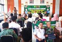Lepas sambut dari Kapten Wawan Rahmat Senjaya selaku Danramil l009/Tomo yang lama kepada penggantinya Kapten Inf Ajis Jabir Danramil baru.