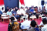 Rakor dipimpin langsung Gubernur Jawa Barat Dedi Mulyadi (KDM) bersama jajaran Kementerian Pekerjaan Umum, PLN, Telkom, PT KAI, dan sejumlah stakeholder terkait. ( Dok.Hariansumedang.com / Siti )