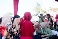 Lapak pangan murah di Festival Pesona Jatigede diserbu masyarakat ( Dok.Hariansumedang.com / Siti )