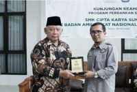 Kunjungan industri ke Baznas Ciamis sebagai pendalaman dari program keahlian Perbankan Syariah yang nantinya bisa diimplementasikan di sekolah SMK Cipta Karya ( Foto Istimewa / Tatang Tarmedi )

