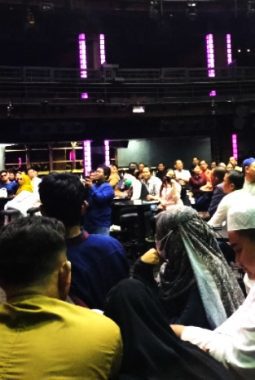 Gus Miftah Buka Puasa Bareng Pekerja Colosseum Jakarta, Kembali Berdakwah di Klub Malam