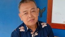 Kepala SMPN 3 Tanjungsari, Jaja Juanda, selalu menerapkan pola kepemimpinan yang dekat dengan siswa ( Dody )