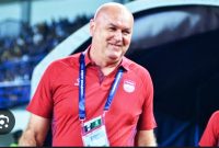 Perjalanan menuju hattrick juara tidak ditempuh Hodak dengan cara yang gampang. Sang pelatih plontos itu justru mengambil keputusan kontroversial. 