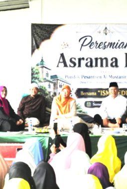 Asrama Santri Putri Ponpes Al Mustanir Khoirul Huda Diresmikan Bupati Dony Ahmad Munir