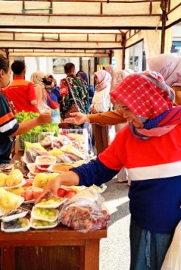 Tekan Inflasi Jelang Iduladha, DKUKMPP Sumedang Gelar Pasar Pangan Murah