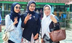 Mengajar dengan Hati, Memimpin dengan Seni: Kiprah Transformatif Dr. Cucu Suhartini di SMPN 4 Jatinangor