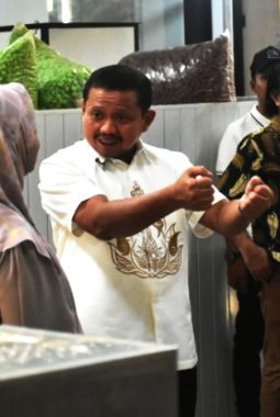 Bupati Dony Perkuat Jejaring UMKM Sumedang, Gandeng Agung Sari Utama untuk Perluas Pasar Produk Lokal