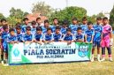 PSSI Majalengka menggelar Piala Suratin Piala Soeratin ( Majalengka Premier League ) untuk kelompok U-13 dan U-15 yang diikuti 11 klub  di  lapangan sepak bola Pakuwom Desa Karangsambung Kecamatan Kadipaten Majalengka ( Dok. Hariansumedang.com / Abdul Haris Nasution ) 