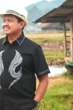 Bupati Sumedang Jadi Model Foto, Promosikan Potensi Wisata Synersialoka via Karya Visual