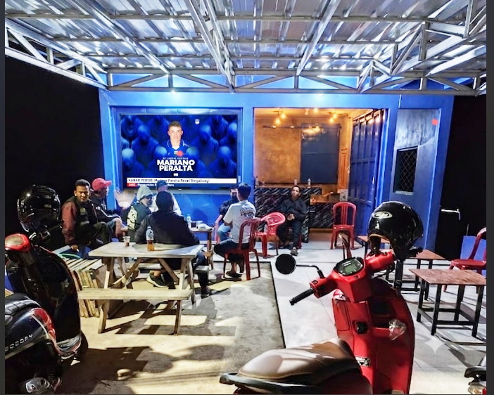 Suasana di Garasi Persib Sumedang Desa Baginda menjelang bergulirnya Piala Presiden