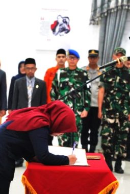 37 ASN Sumedang Resmi Diangkat Jadi Pejabat Fungsional, Wabup Tekankan Pelayanan Publik Berbasis Data