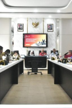 Pembekalan Materi Self Leadership bagi Aparatur Sipil Negara (ASN) berprestasi di Sumedang