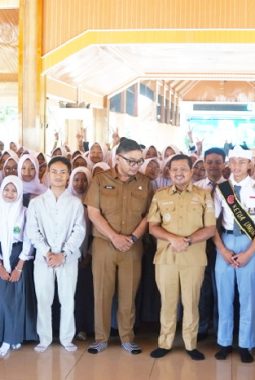 Bupati Dony Lantik Pengurus Forum OSIS Sumedang 2026–2027, Dorong Lahirnya Pemimpin Muda Berkarakter