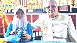Detik-detik terakhir H. Edeng Sutarya di SMPN 2 Tanjungsari bersama Putri Mesti Lestari Kelas VII-F