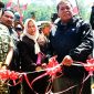 Jembatan penyeberangan sepanjang kurang lebih 26 meter ini hadir sebagai jalur vital yang menghubungkan Desa Campaga (Blok Cilengsar) dan Desa Talaga Kulon (Blok Ciranca). 