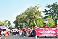 Kreativitas warga yang kental dengan nuansa budaya lokal sukses menyedot perhatian dan memberikan hiburan segar bagi masyarakat yang hadir ( Dok.Harian Sumedang / Siti Kowati )