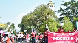 Kreativitas warga yang kental dengan nuansa budaya lokal sukses menyedot perhatian dan memberikan hiburan segar bagi masyarakat yang hadir ( Dok.Harian Sumedang / Siti Kowati )
