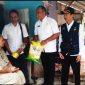 Pemberian Bantuan Sembako Oleh Bp Agus khoiruman , Kabid Dinas Sosial,,Pa Kardiman Sekcam Ujungjaya, Pa Ohan Kasi Pm Ujungjaya dan Pa Asep Elan Koordinator  Fasilitator Kec Ujungjaya Kepada Warga Rt 03 Rw 011 Desa Ujungjaya kecamatan Ujungjaya 
Atas nama Bu Nemoh ,dan Bu Nesah
Rabu 19 Agustus 2026