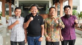 Bupati Dony menerima kunjungan Taufiq Supriadi Yusuf, Ketua RT 08/RW 04 Malaka Jaya, Duren Sawit, Jakarta Timur, 