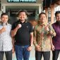 Bupati Dony menerima kunjungan Taufiq Supriadi Yusuf, Ketua RT 08/RW 04 Malaka Jaya, Duren Sawit, Jakarta Timur, 