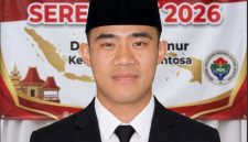 Billy Pujiyama resmi terdaftar sebagai salah satu calon kepala desa dalam Pemilihan Kepala Desa (Pilkades) Cipamekar ( Dok. Harian Sumedang / Supriadi )