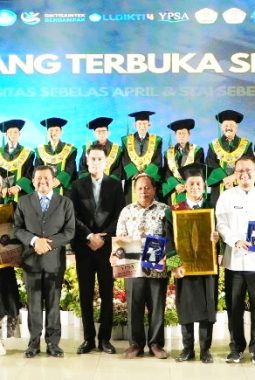 Bupati Dony Ahmad Munir Tekankan Gelar UNSAP Adalah Awal Pengabdian Masyarakat